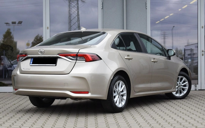 Toyota Corolla cena 75000 przebieg: 50144, rok produkcji 2022 z Sianów małe 106